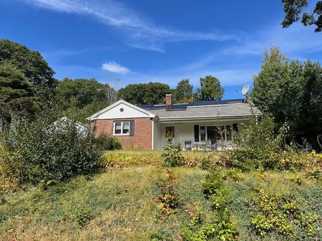 765 Fairmount Street Woonsocket RI 02895