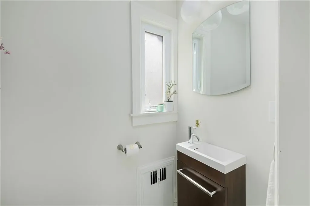 603 Hope Street Providence RI 02906