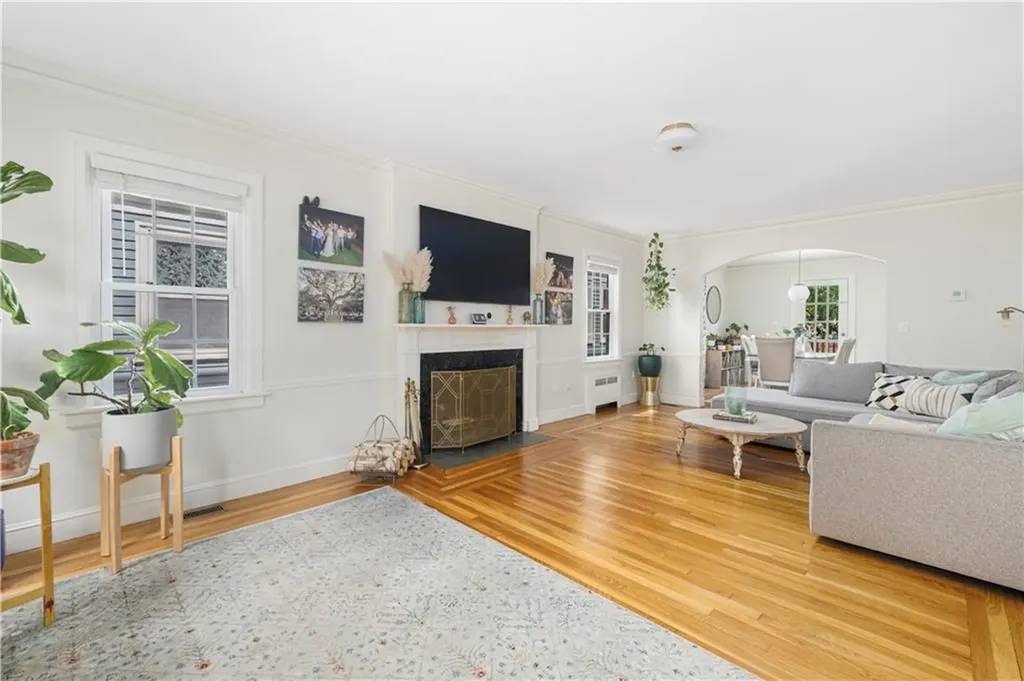 603 Hope Street Providence RI 02906