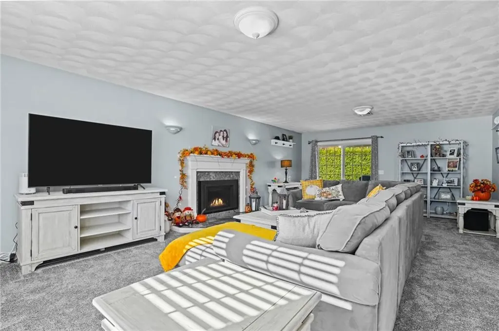 1 Clemence Lane Johnston RI 02919