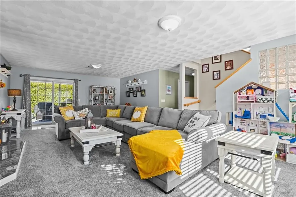 1 Clemence Lane Johnston RI 02919