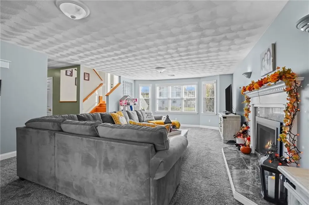 1 Clemence Lane Johnston RI 02919