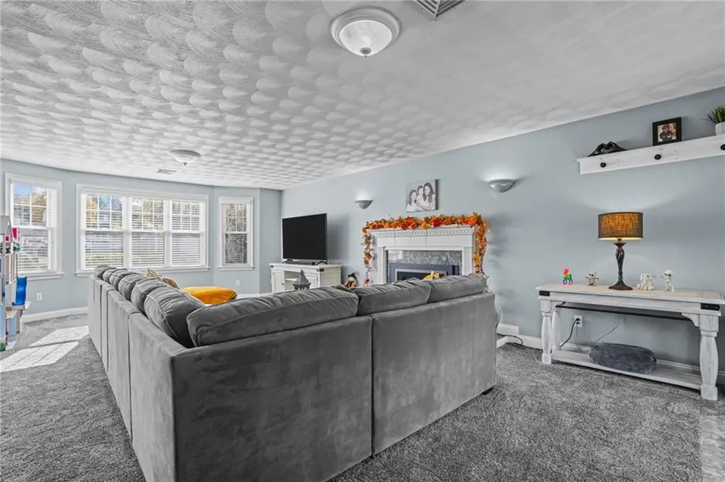 1 Clemence Lane Johnston RI 02919