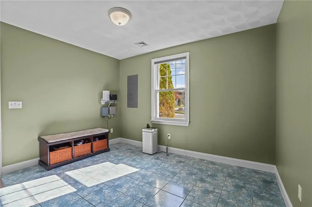1 Clemence Lane Johnston RI 02919