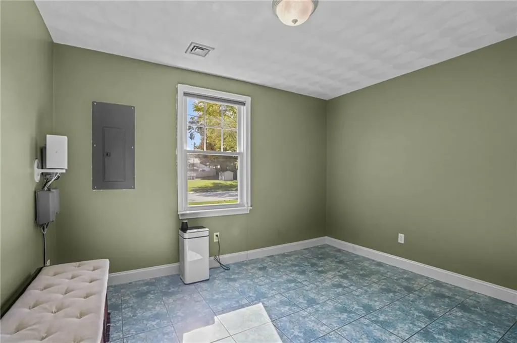 1 Clemence Lane Johnston RI 02919