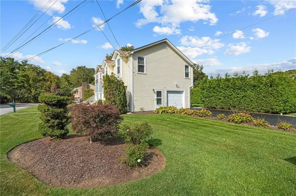 1 Clemence Lane Johnston RI 02919