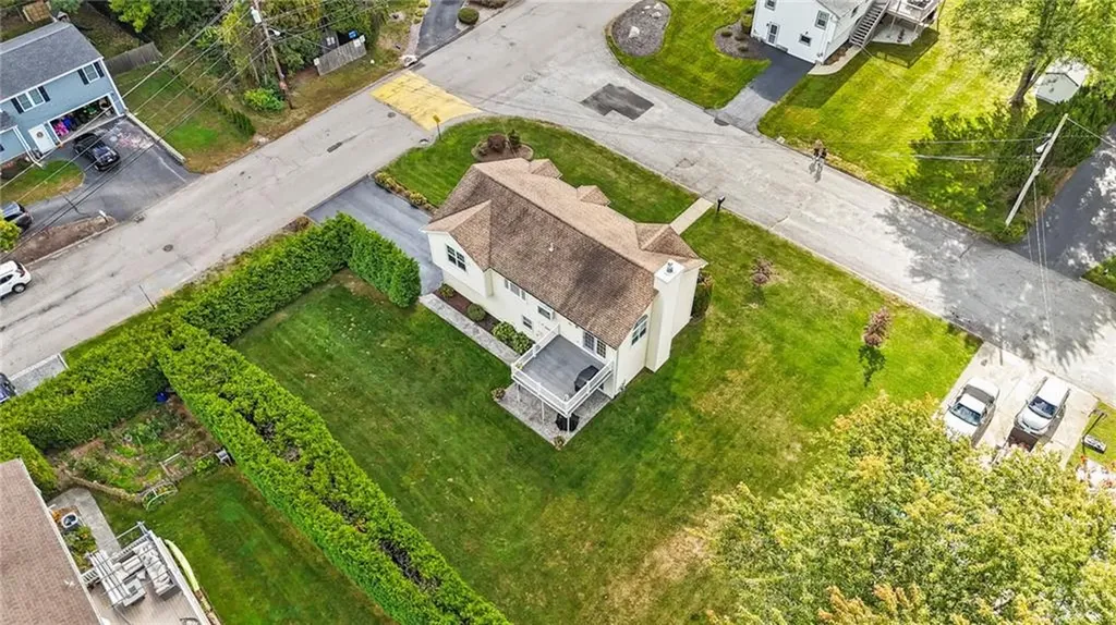 1 Clemence Lane Johnston RI 02919