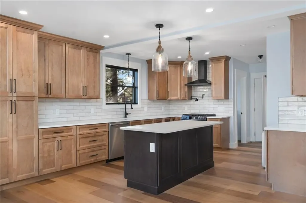 71 Johnson Avenue North Kingstown RI 02852