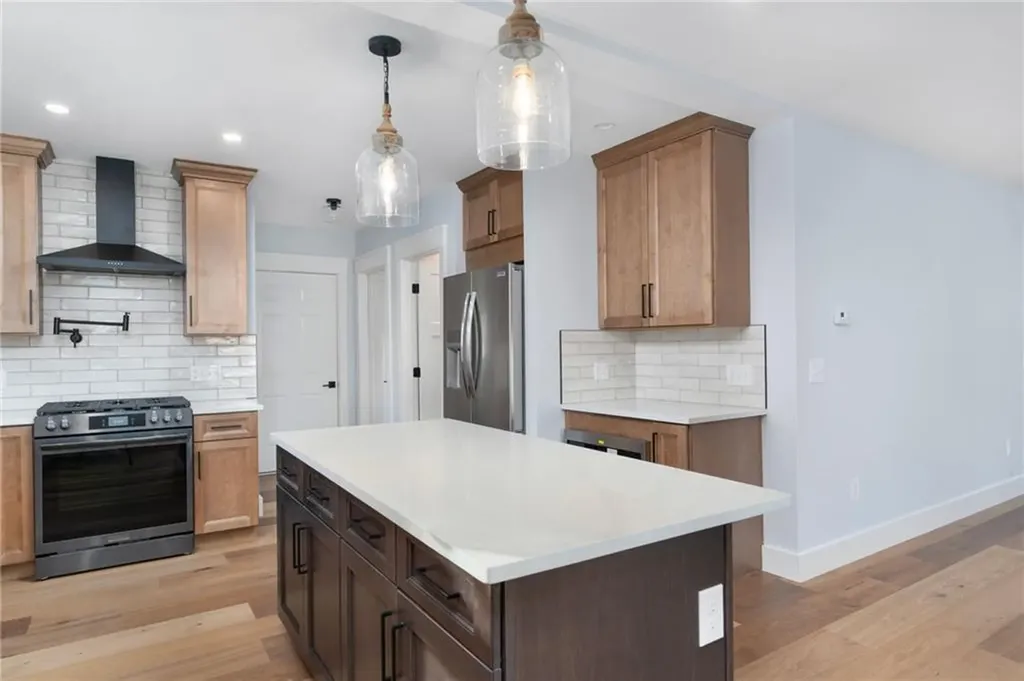71 Johnson Avenue North Kingstown RI 02852