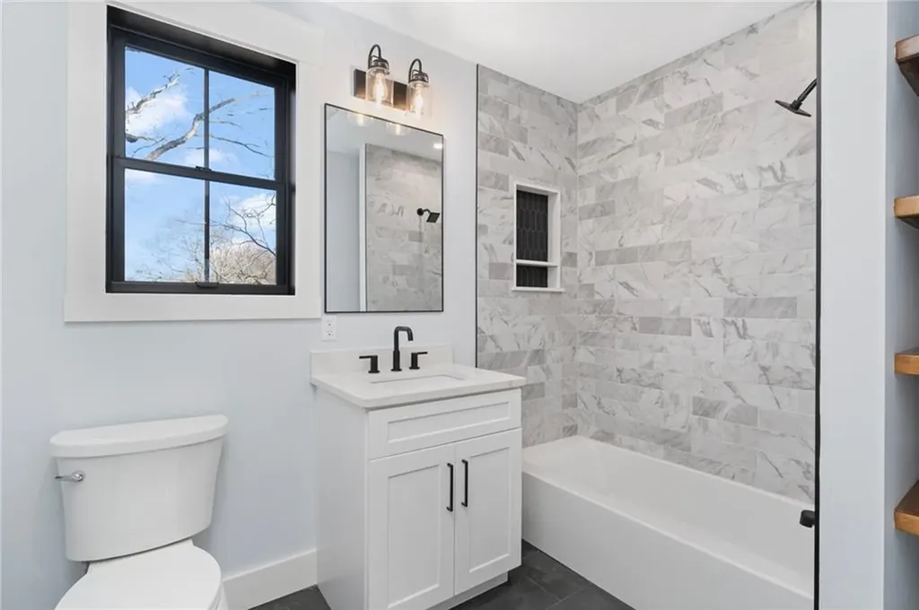 71 Johnson Avenue North Kingstown RI 02852