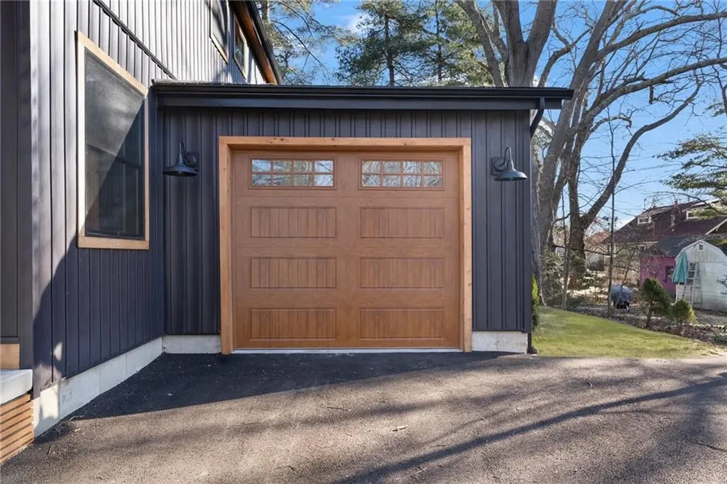 71 Johnson Avenue North Kingstown RI 02852