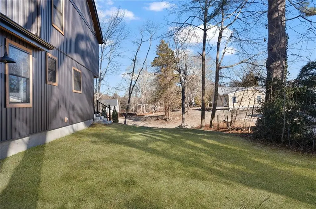71 Johnson Avenue North Kingstown RI 02852