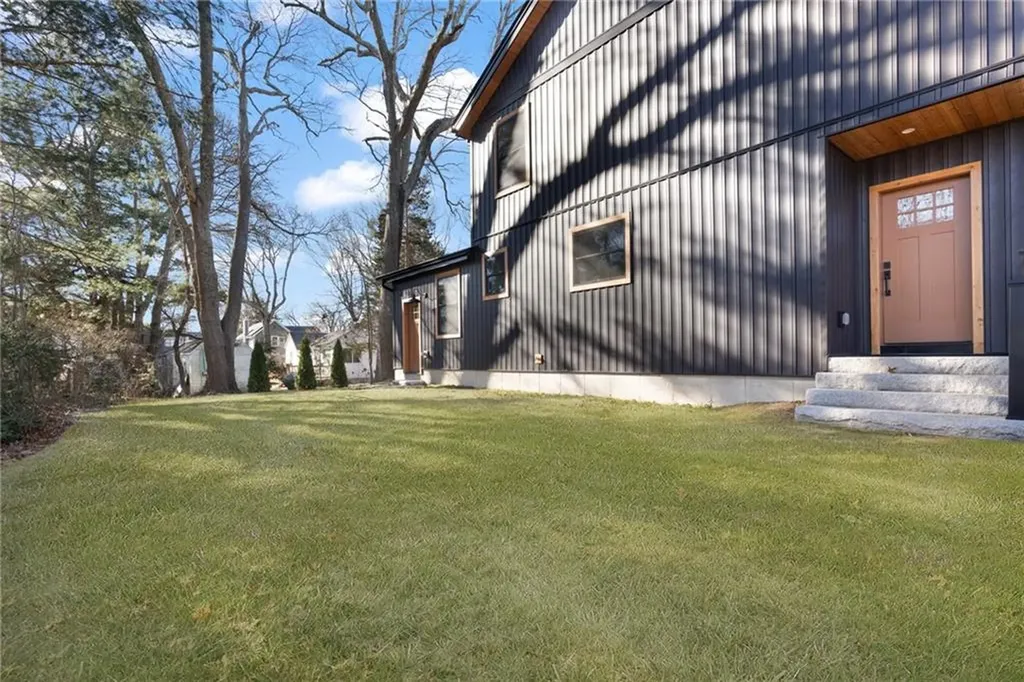 71 Johnson Avenue North Kingstown RI 02852