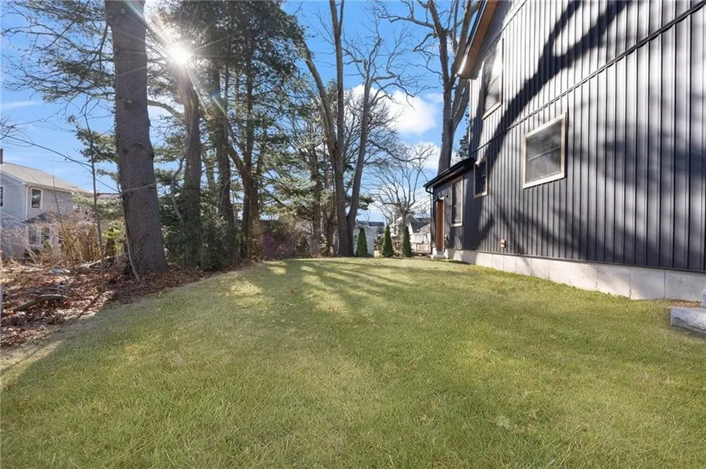 71 Johnson Avenue North Kingstown RI 02852