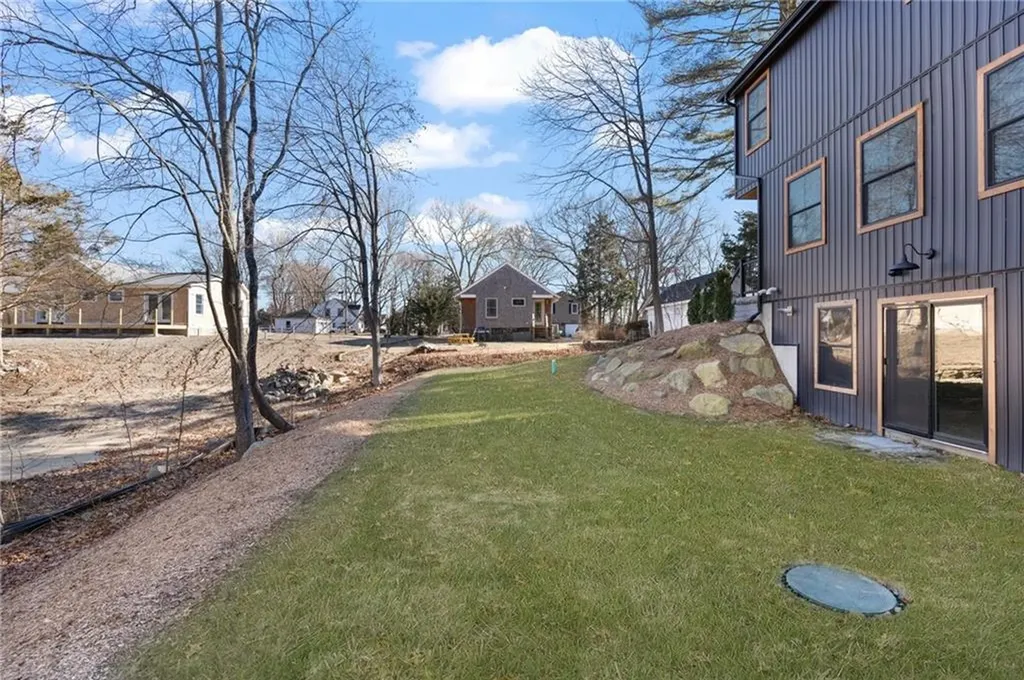 71 Johnson Avenue North Kingstown RI 02852