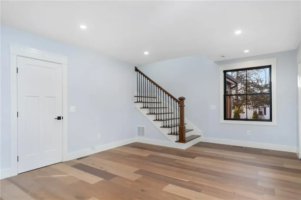 71 Johnson Avenue North Kingstown RI 02852