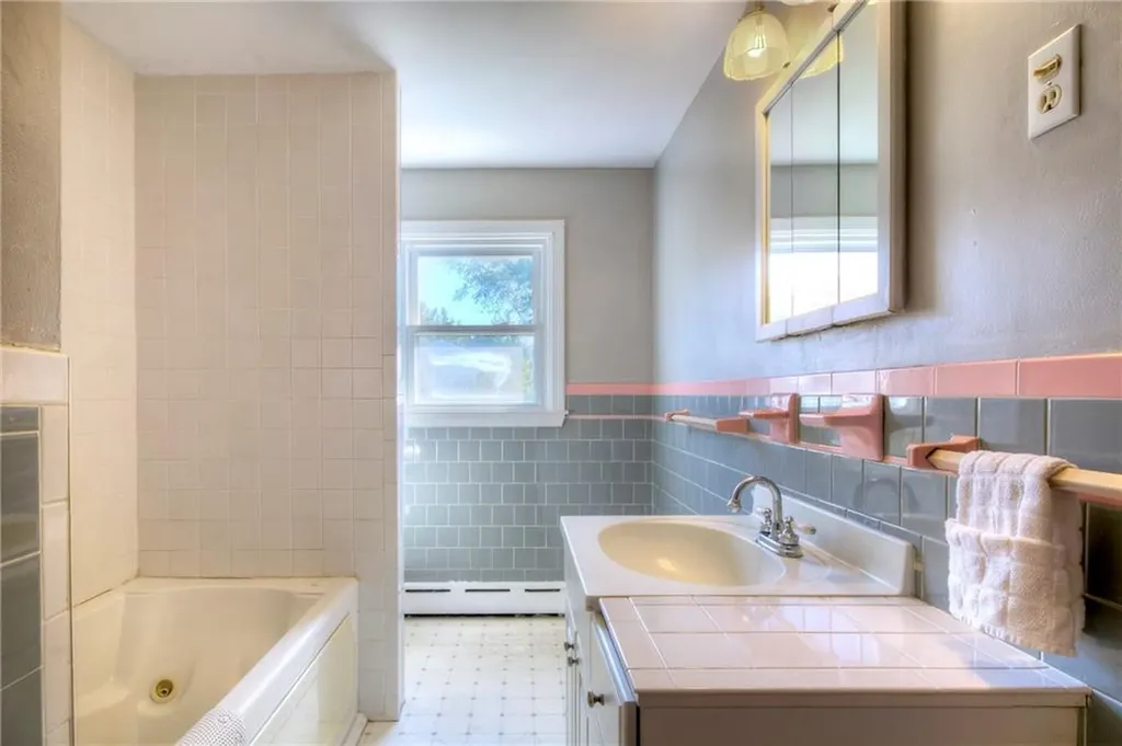 15 Continental Drive Middletown RI 02842