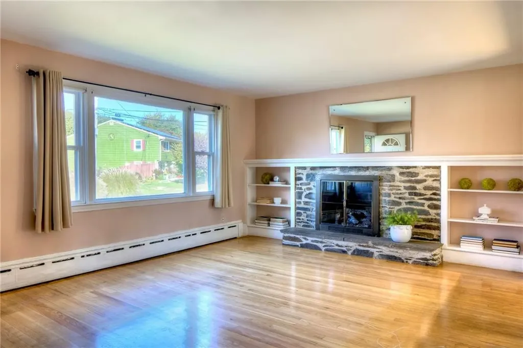 15 Continental Drive Middletown RI 02842