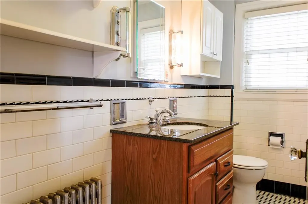 353 Sharon Street Providence RI 02908