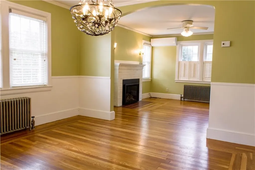 353 Sharon Street Providence RI 02908