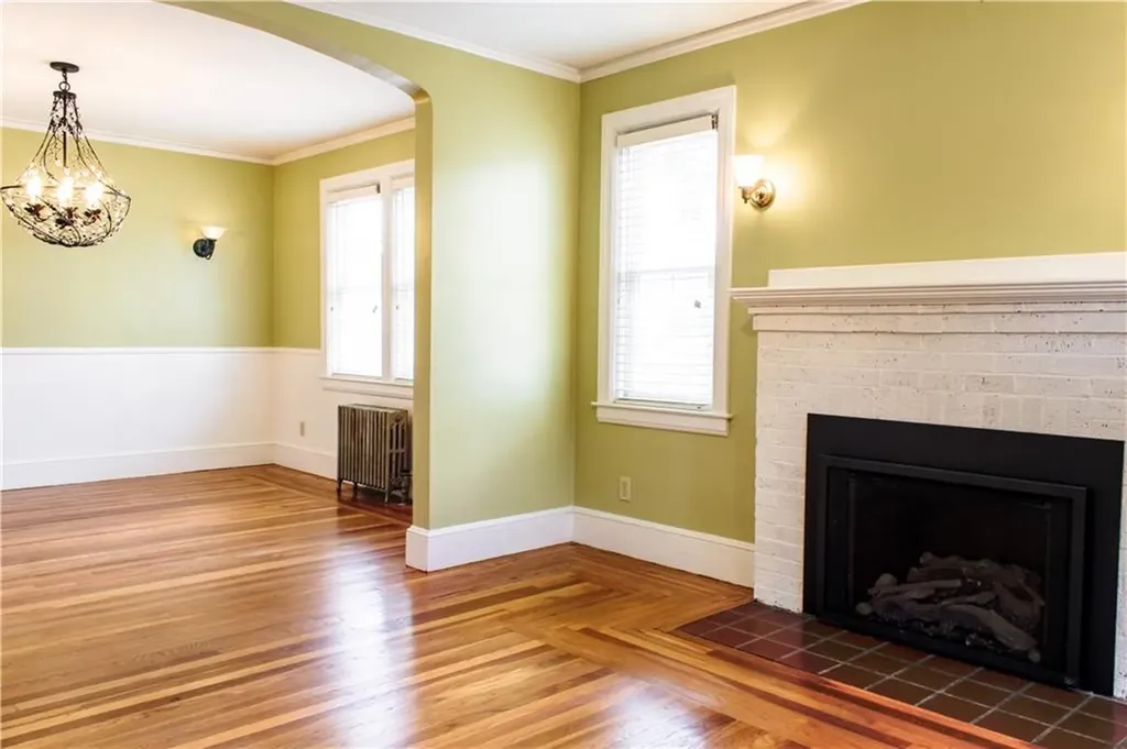 353 Sharon Street Providence RI 02908