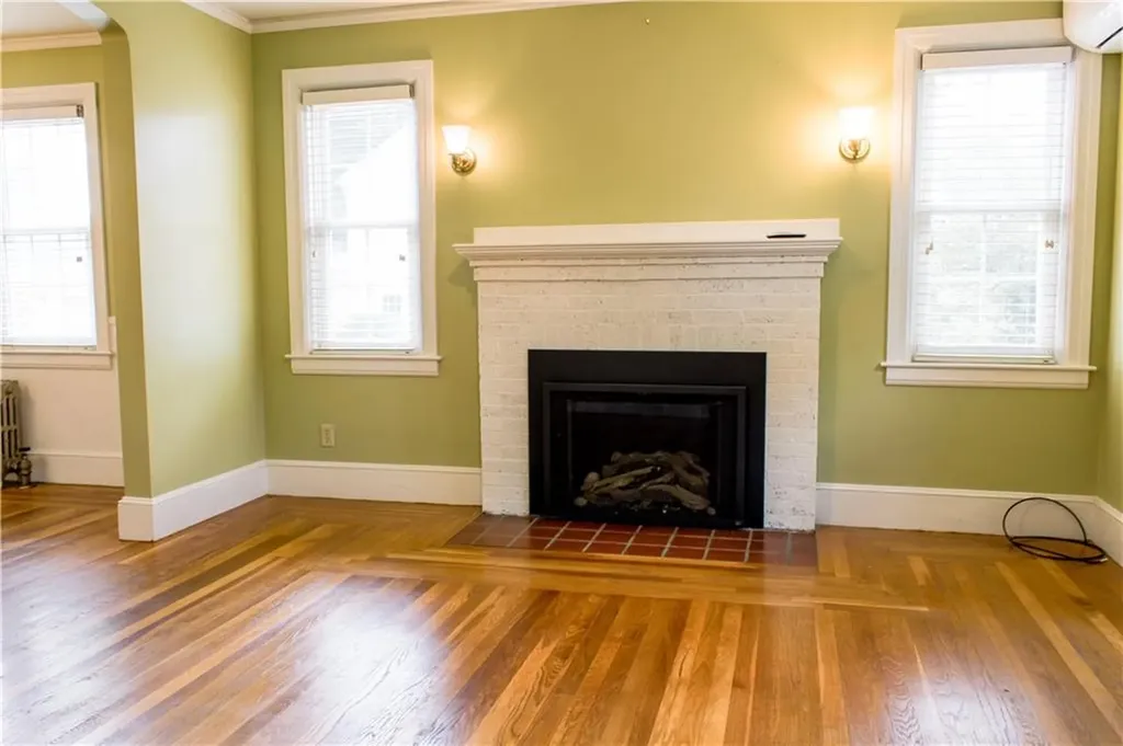 353 Sharon Street Providence RI 02908