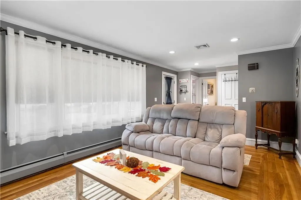 103 Jordan Avenue Cranston RI 02910