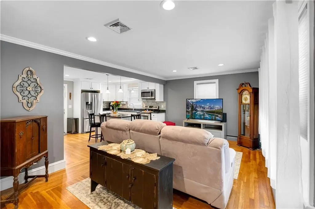 103 Jordan Avenue Cranston RI 02910