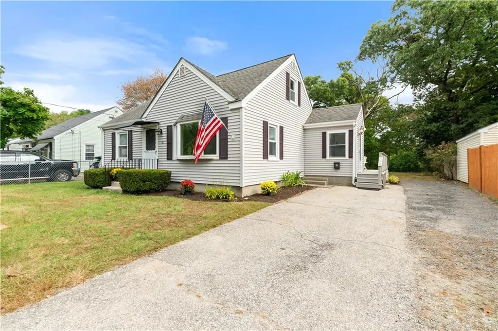 14 Adams Street Smithfield RI 02917
