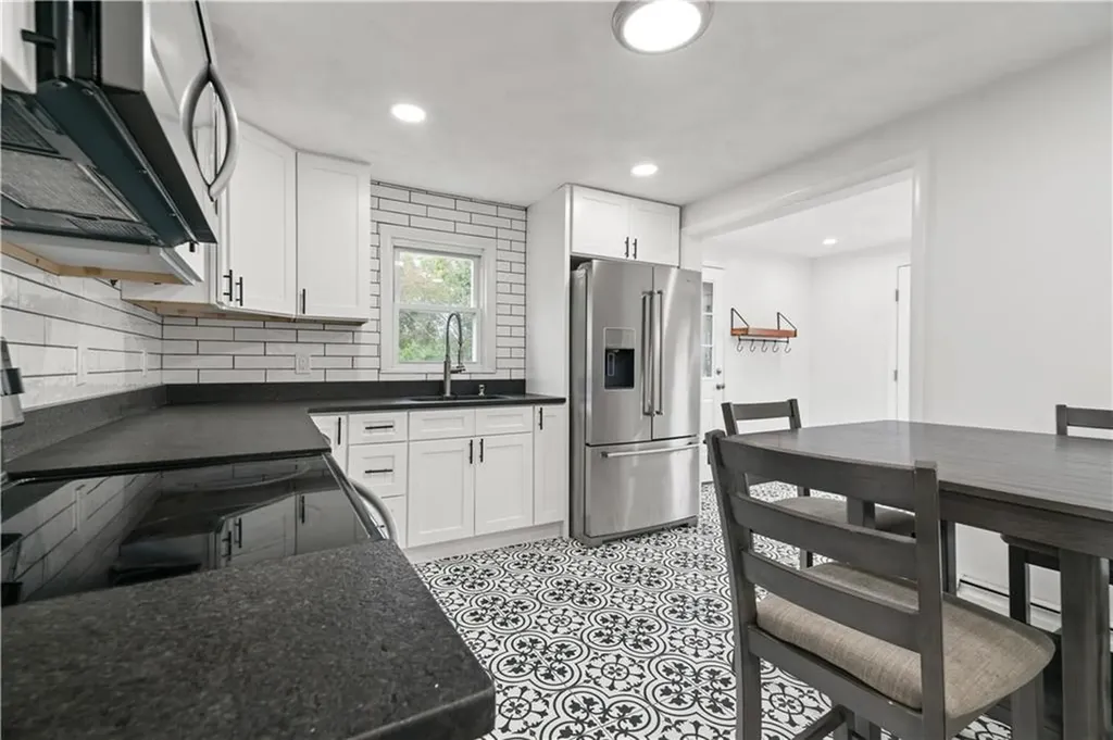 14 Adams Street Smithfield RI 02917