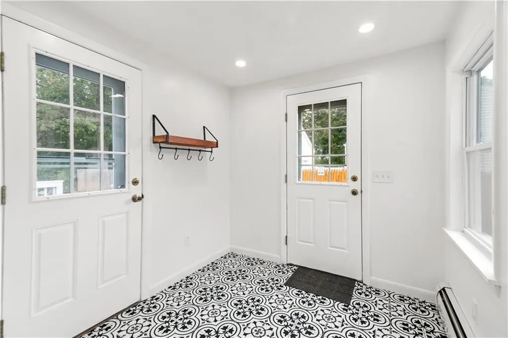 14 Adams Street Smithfield RI 02917