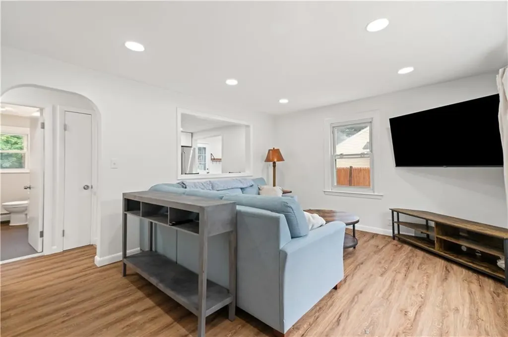 14 Adams Street Smithfield RI 02917
