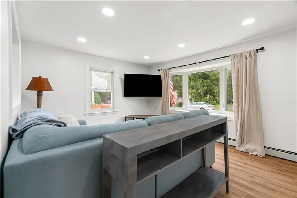 14 Adams Street Smithfield RI 02917