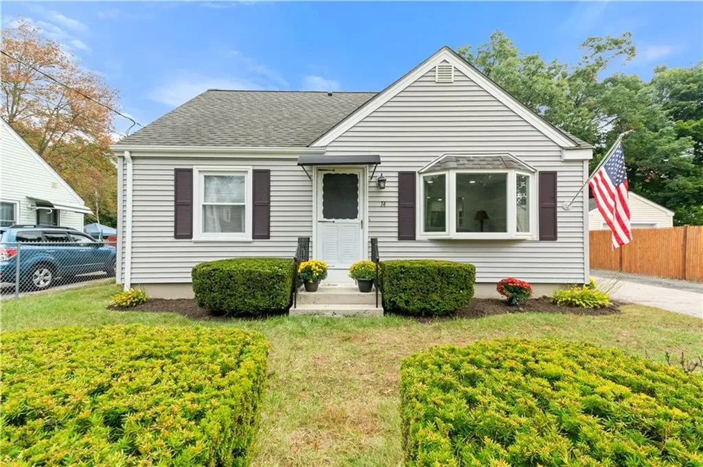 14 Adams Street Smithfield RI 02917