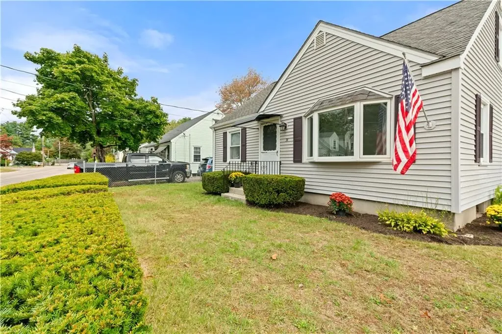 14 Adams Street Smithfield RI 02917