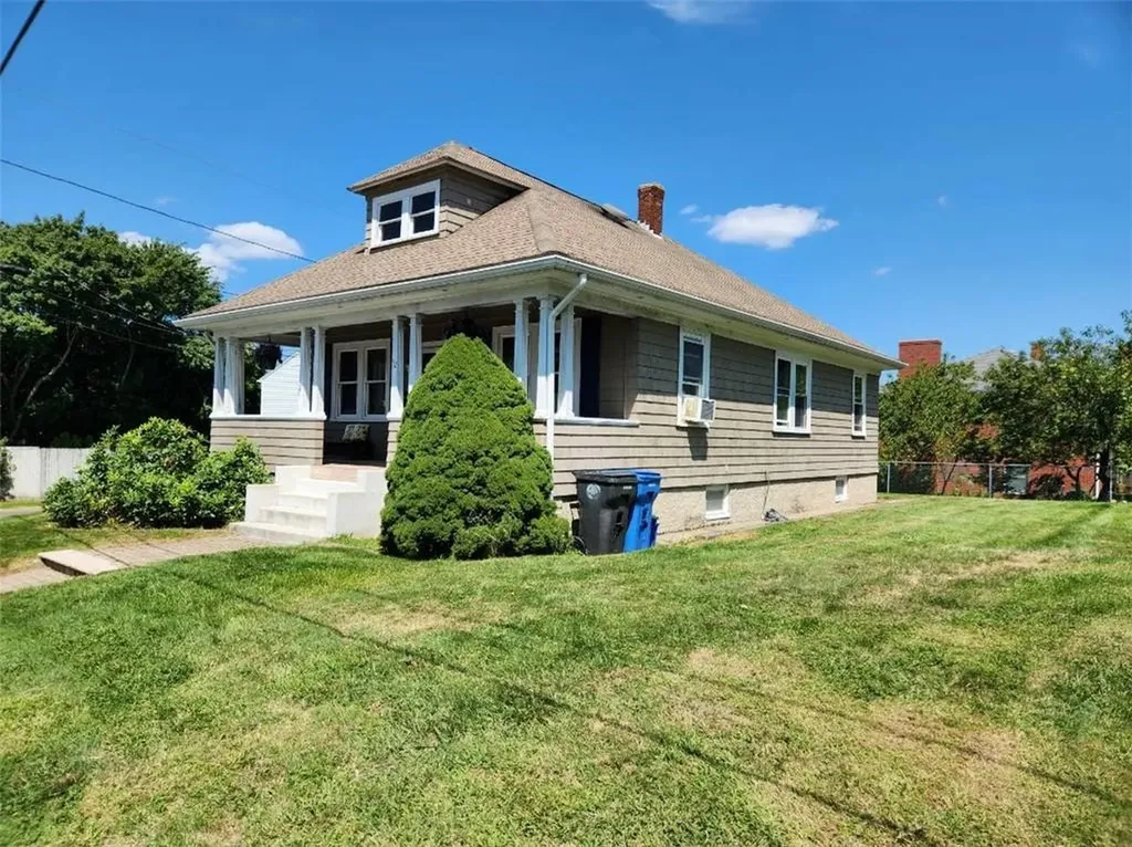 52 Yeoman Avenue Cranston RI 02920