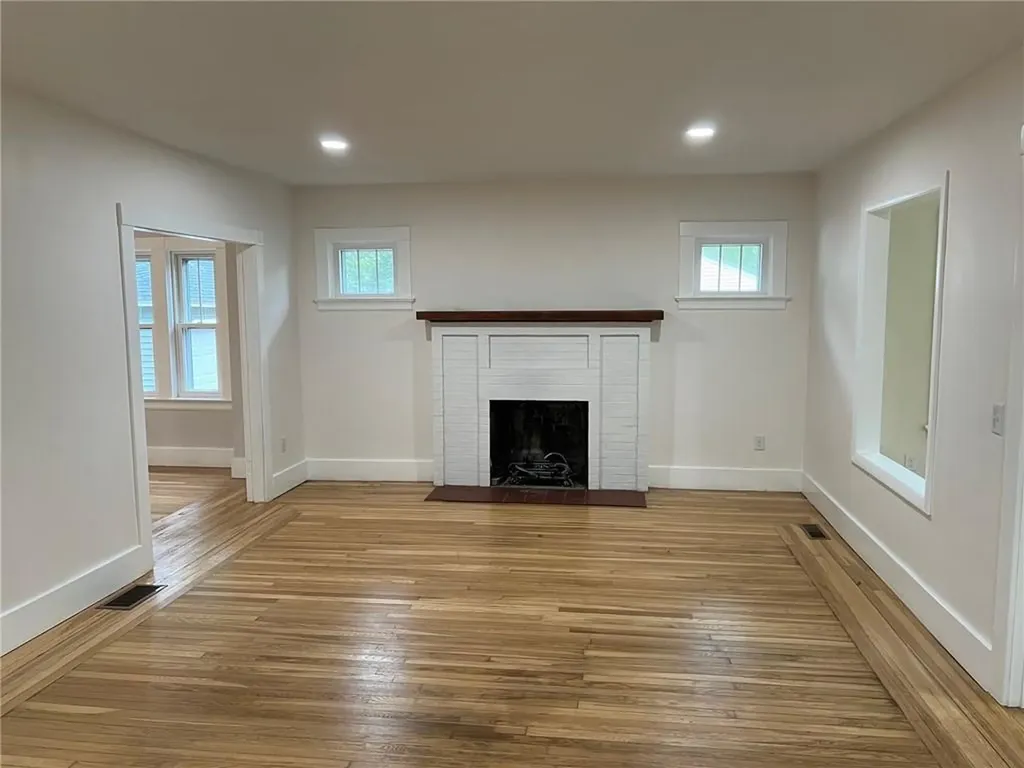 122 Carolyn Street Warwick RI 02886