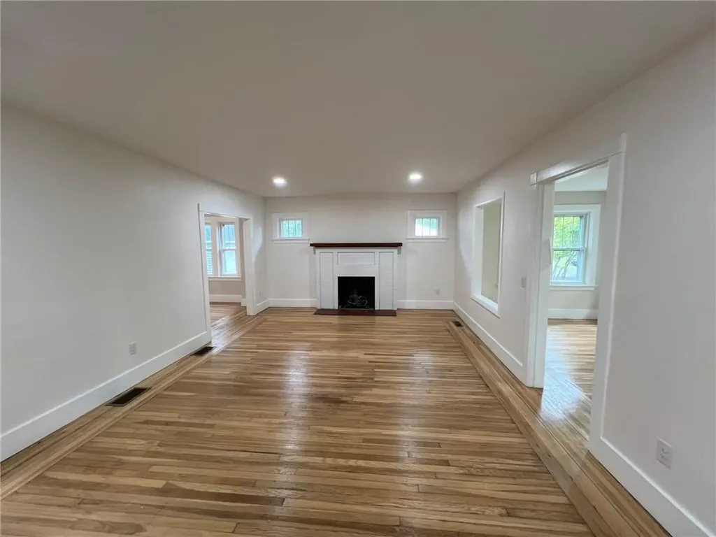 122 Carolyn Street Warwick RI 02886