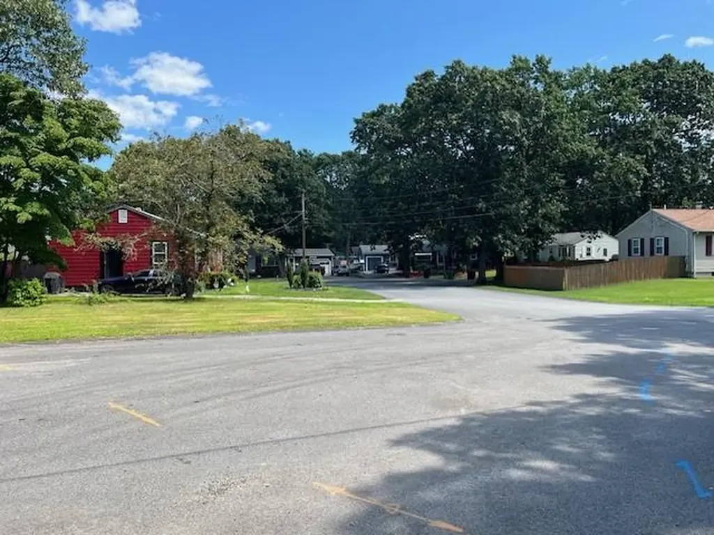 122 Carolyn Street Warwick RI 02886
