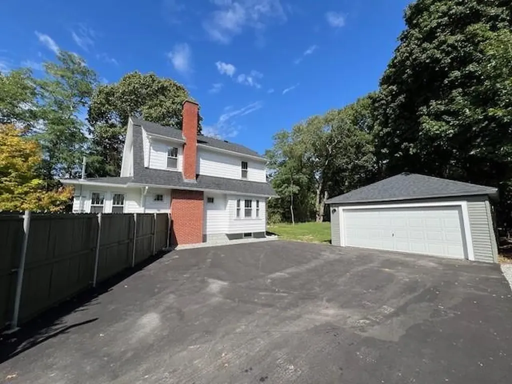 122 Carolyn Street Warwick RI 02886