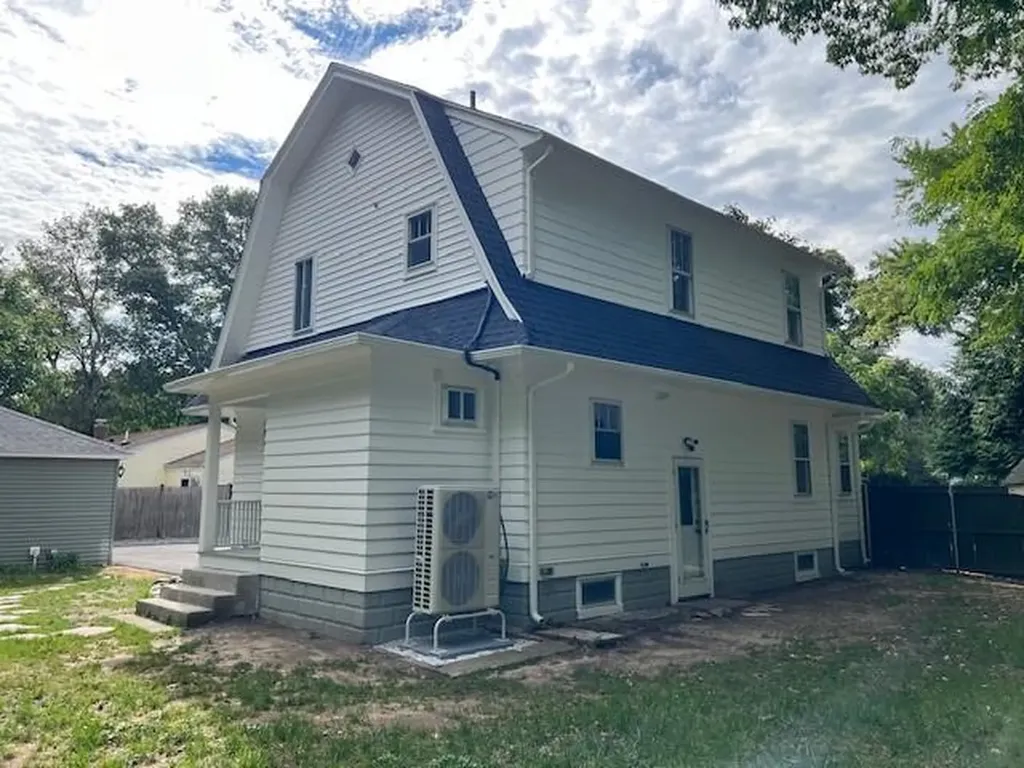 122 Carolyn Street Warwick RI 02886