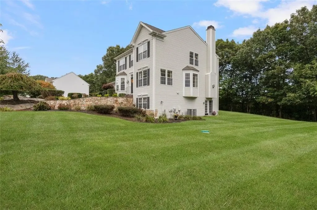 217 Castle Rocks Road Warwick RI 02886