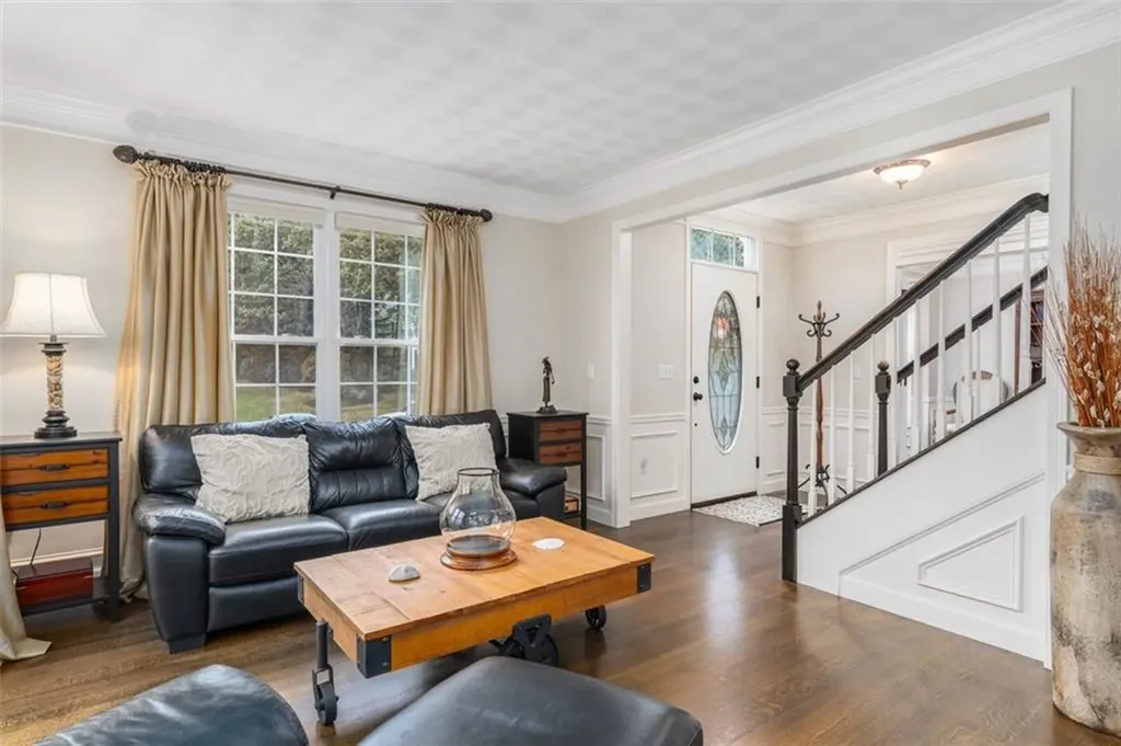 217 Castle Rocks Road Warwick RI 02886