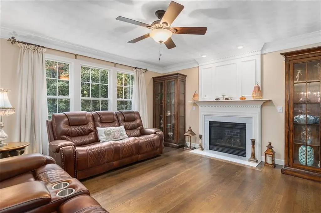 217 Castle Rocks Road Warwick RI 02886