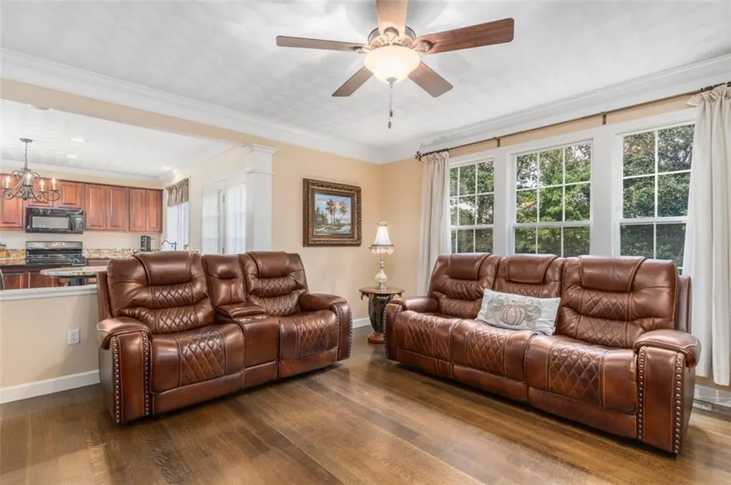 217 Castle Rocks Road Warwick RI 02886