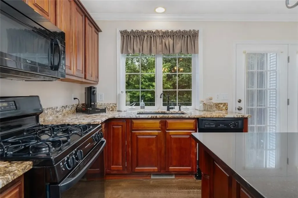 217 Castle Rocks Road Warwick RI 02886