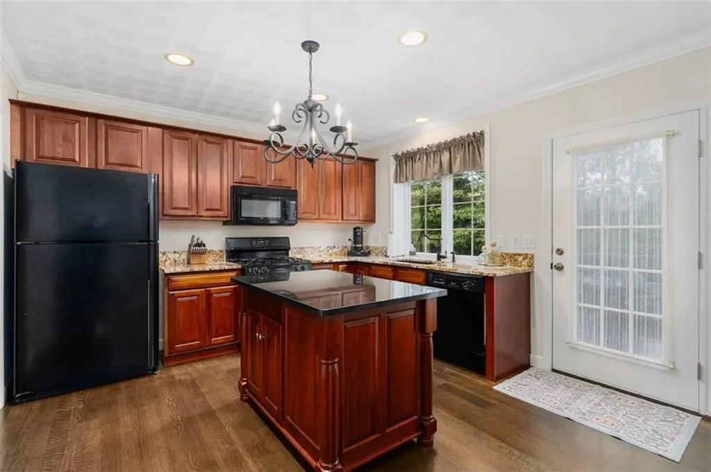 217 Castle Rocks Road Warwick RI 02886