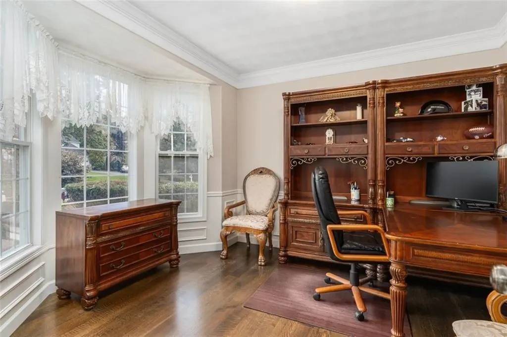 217 Castle Rocks Road Warwick RI 02886