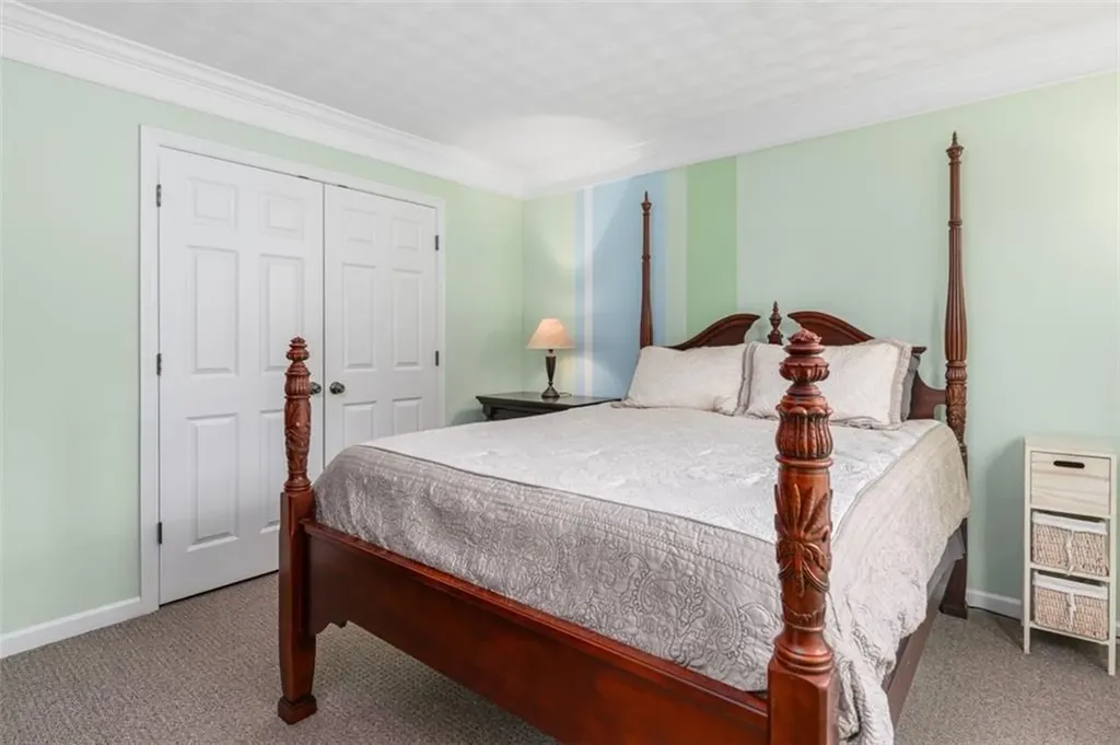 217 Castle Rocks Road Warwick RI 02886
