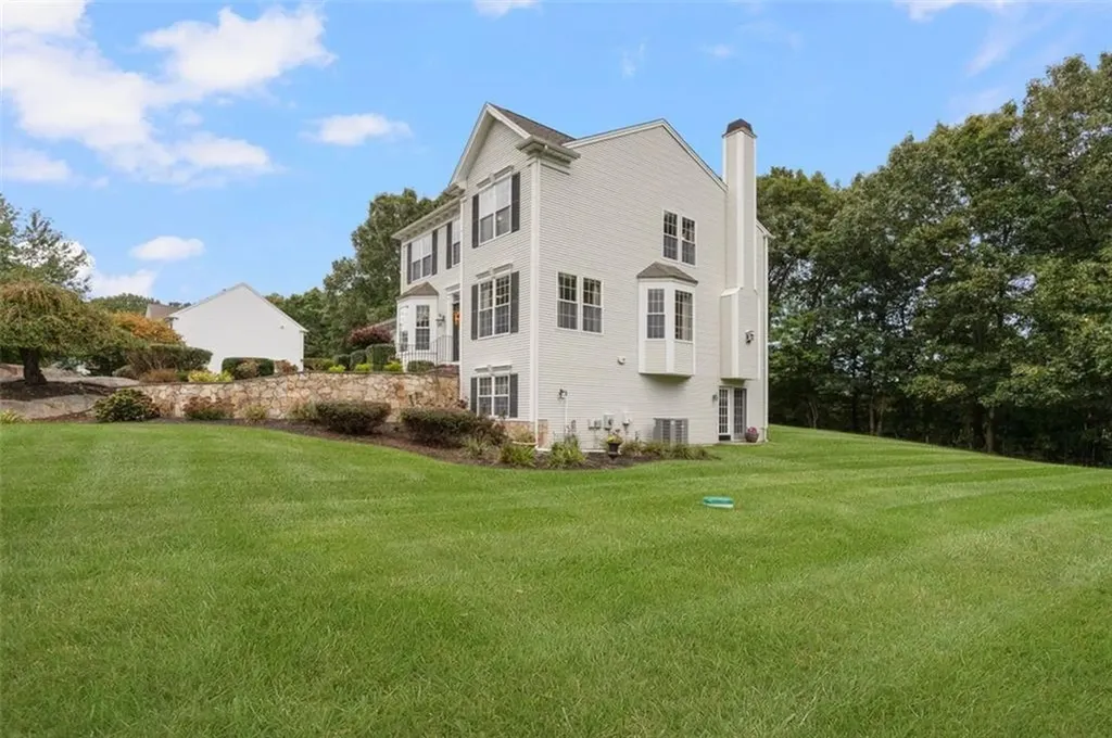217 Castle Rocks Road Warwick RI 02886